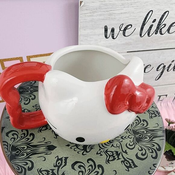 💖 NWT Hello Kitty Face Red & White Ceramic Mug #7251 💖 - Picture 2 of 5